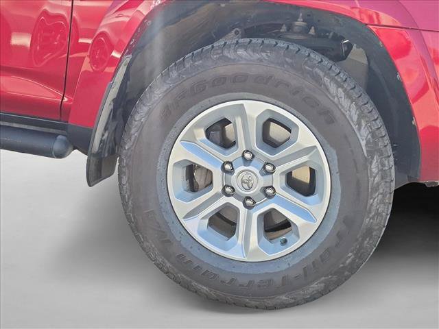 Used 2022 Toyota 4Runner SR5 Premium w/ Moonroof Package AWD/4WD image 17
