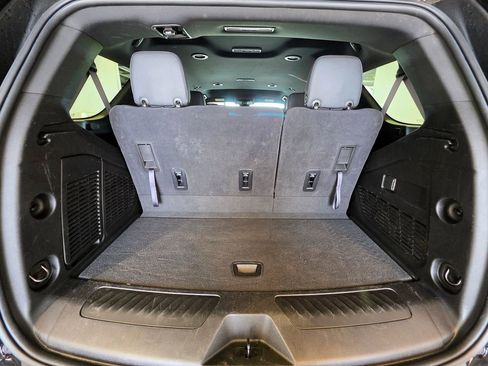 Used 2025 Chevrolet Tahoe LT AWD/4WD image 7