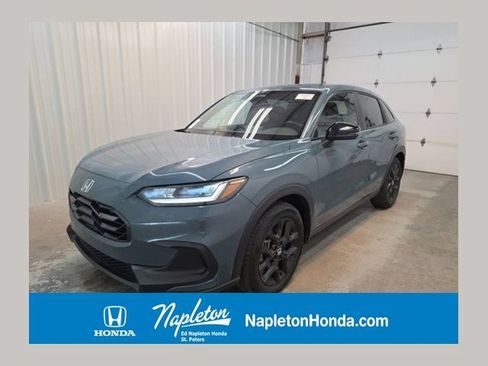 Used 2025 Honda HR-V Sport image 1