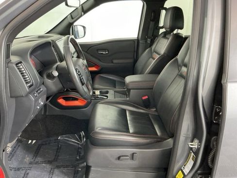 Used 2023 Nissan Frontier PRO-4X w/ Pro-4X Premium Package image 12