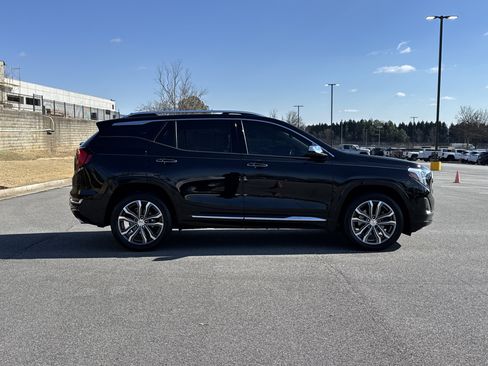 Used 2020 GMC Terrain Denali w/ Denali Premium Package image 11