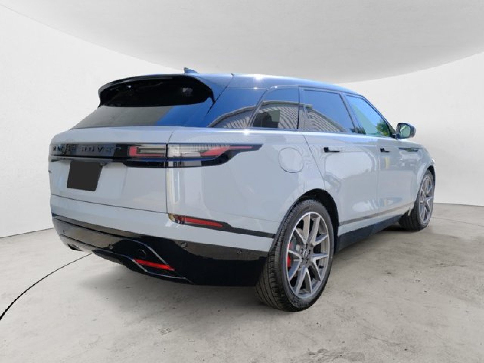 Certified 2025 Land Rover Range Rover Velar Dynamic SE AWD/4WD image 5