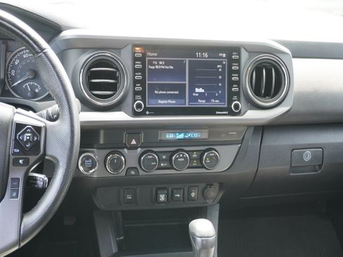 Used 2023 Toyota Tacoma TRD Off-Road AWD/4WD image 15