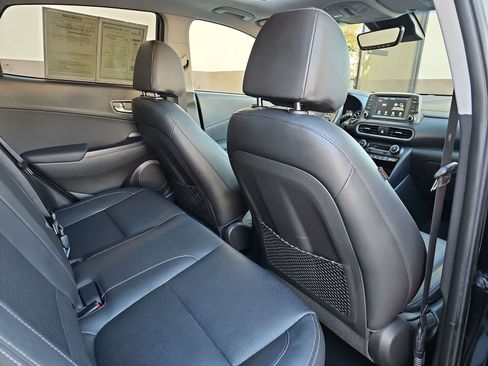 Used 2021 Hyundai Kona Limited AWD/4WD image 16