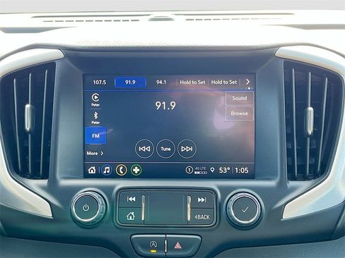 Used 2024 GMC Terrain SLT image 13