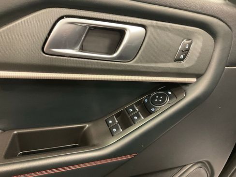 Used 2025 Ford Explorer ST-Line image 12