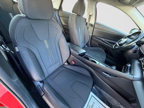 Used 2021 Hyundai Elantra SEL w/ Convenience Package image 19