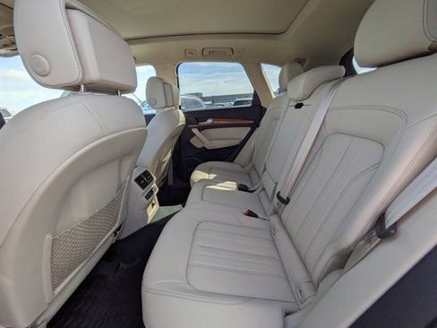 Used 2023 Audi Q5 2.0T Premium Plus AWD/4WD image 11