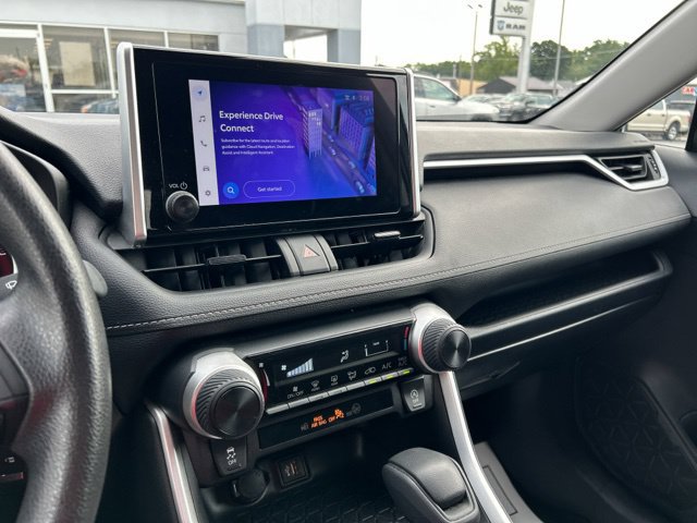 Used 2025 Toyota RAV4 LE FWD image 32