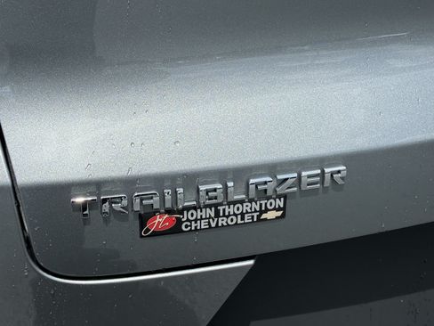 Used 2024 Chevrolet TrailBlazer LT w/ LT Cold Weather Package FWD image 10