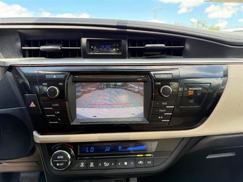 Used 2014 Toyota Corolla LE FWD image 36