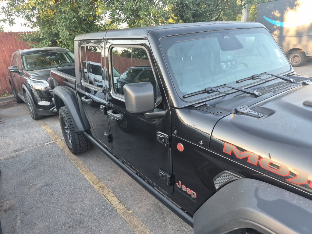 Used 2026 Jeep Gladiator Mojave AWD/4WD image 28