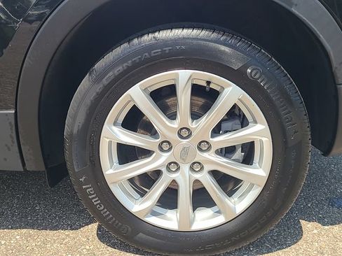 Used 2023 Cadillac XT4 Luxury w/ Cold Weather Package AWD/4WD image 27