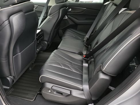 New 2026 Acura MDX w/ Advance Package AWD/4WD image 13