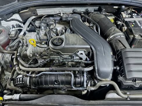 Used 2023 Volkswagen Jetta SE w/ Panoramic Sunroof Package FWD image 30