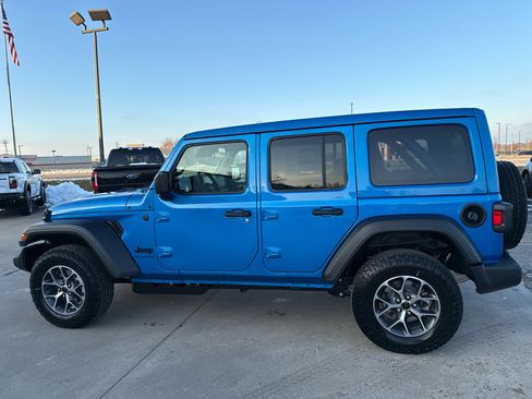 New 2026 Jeep Wrangler Unlimited Sport image 12