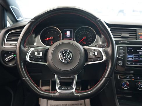 Used 2017 Volkswagen GTI SE FWD image 31