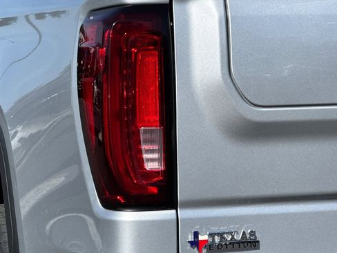 Used 2021 GMC Sierra 1500 SLT image 43