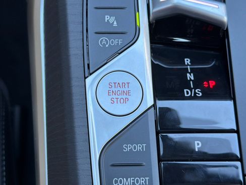 New 2026 BMW 330i Sedan w/ Premium Package image 21