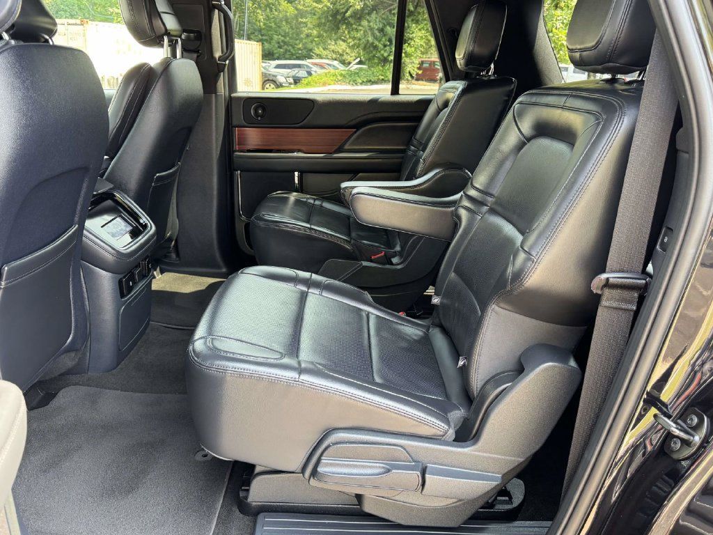Used 2024 Lincoln Navigator L 4WD image 18