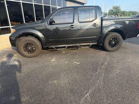 Used 2019 Nissan Frontier SV RWD image 11
