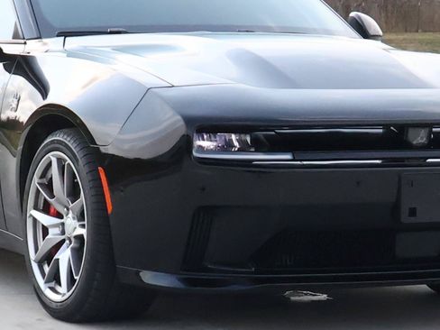 Used 2025 Dodge Charger Daytona Scat Pack w/ Track Pack AWD/4WD image 7
