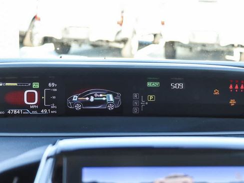 Used 2022 Toyota Prius Prime XLE FWD image 23