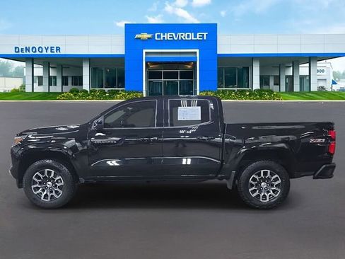 Used 2023 Chevrolet Colorado Z71 w/ Z71 Convenience Package 2 image 12