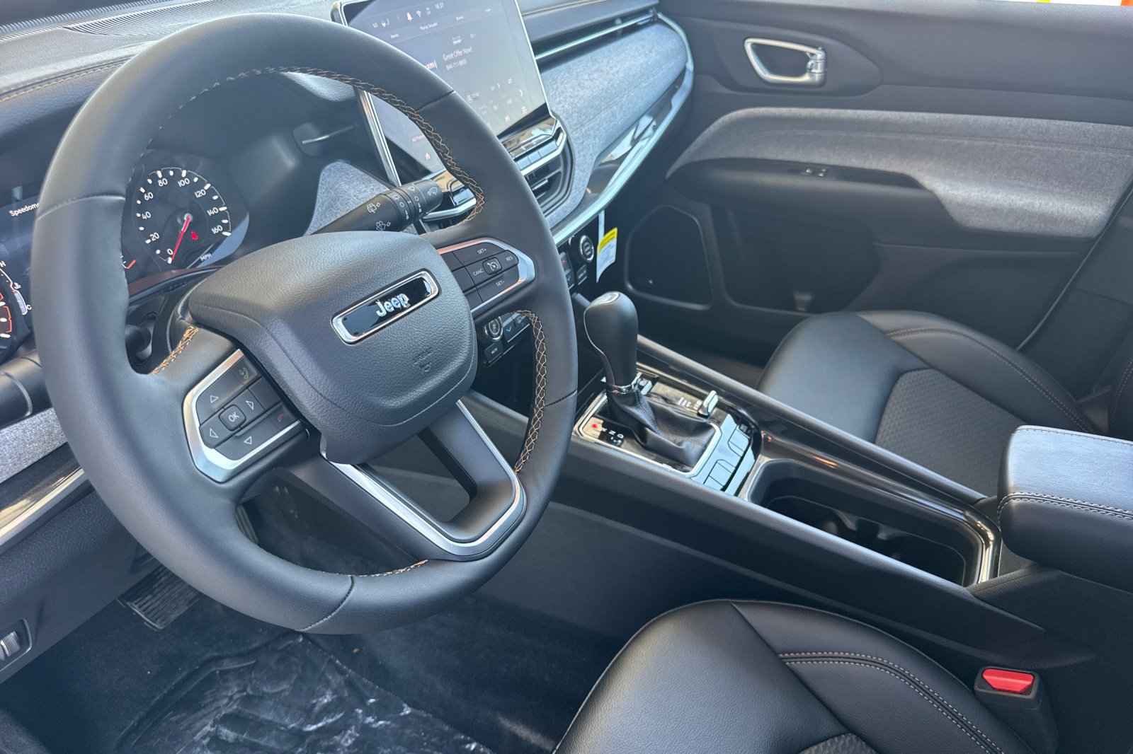New 2026 Jeep Compass Latitude AWD/4WD image 9