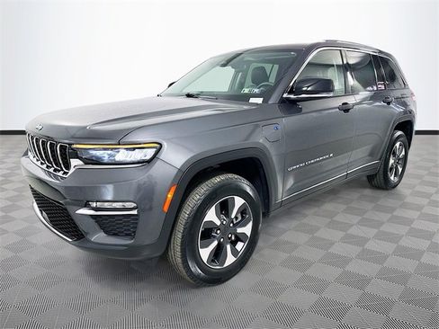 Used 2022 Jeep Grand Cherokee Limited 4xe image 3