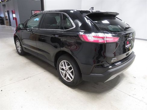 Used 2024 Ford Edge SEL AWD/4WD image 5