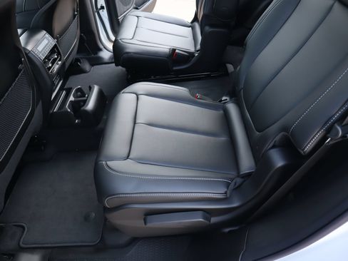 New 2026 Jeep Grand Cherokee L Limited w/ Limited Altitude Package AWD/4WD image 13