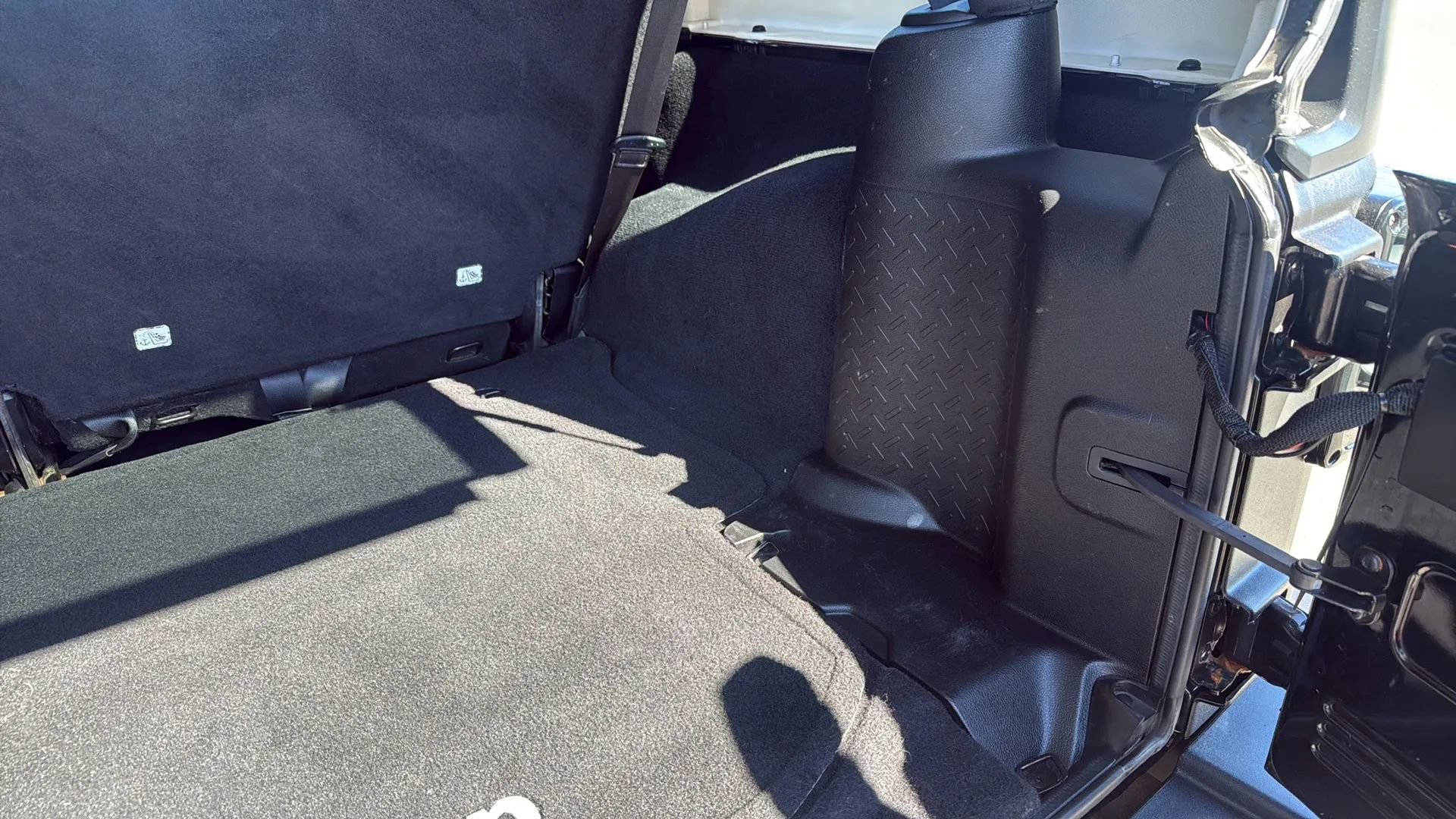 Used 2013 Jeep Wrangler Unlimited Sport AWD/4WD image 31