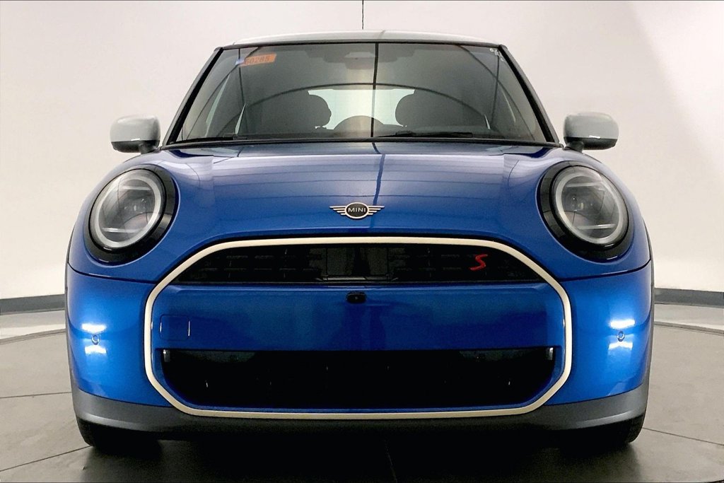 Used 2025 MINI Cooper S FWD image 2