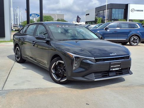 Used 2025 Kia K4 EX FWD image 1