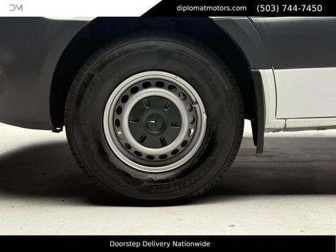 Used 2024 Mercedes-Benz Sprinter 2500 image 34