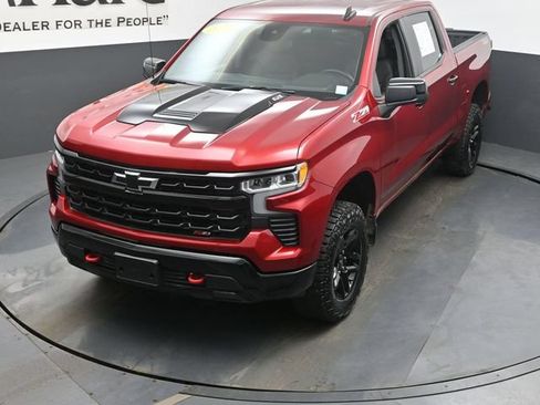 Used 2024 Chevrolet Silverado 1500 LT Trail Boss w/ Convenience Package II AWD/4WD image 43