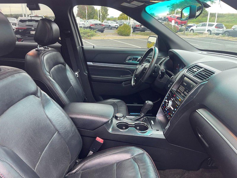 Used 2016 Ford Explorer Sport w/ Equipment Group 401A AWD/4WD image 8