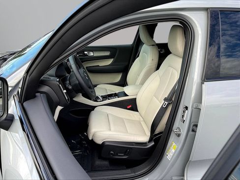Used 2024 Volvo XC40 B5 Ultimate w/ Climate Package AWD/4WD image 21