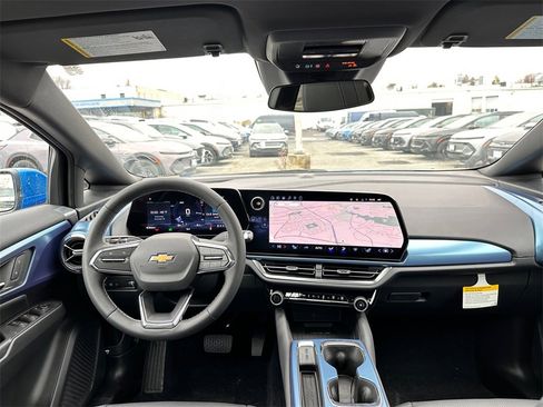 New 2026 Chevrolet Equinox EV LT image 19
