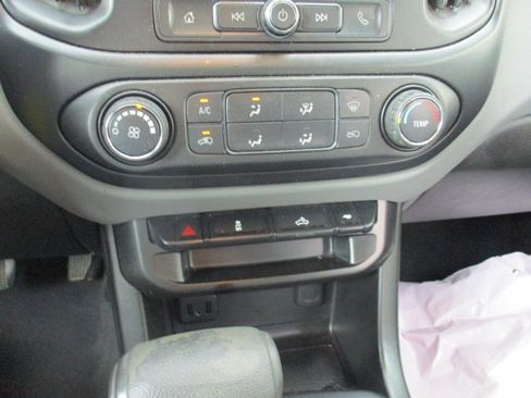 Used 2020 Chevrolet Colorado W/T w/ WT Convenience Package image 14