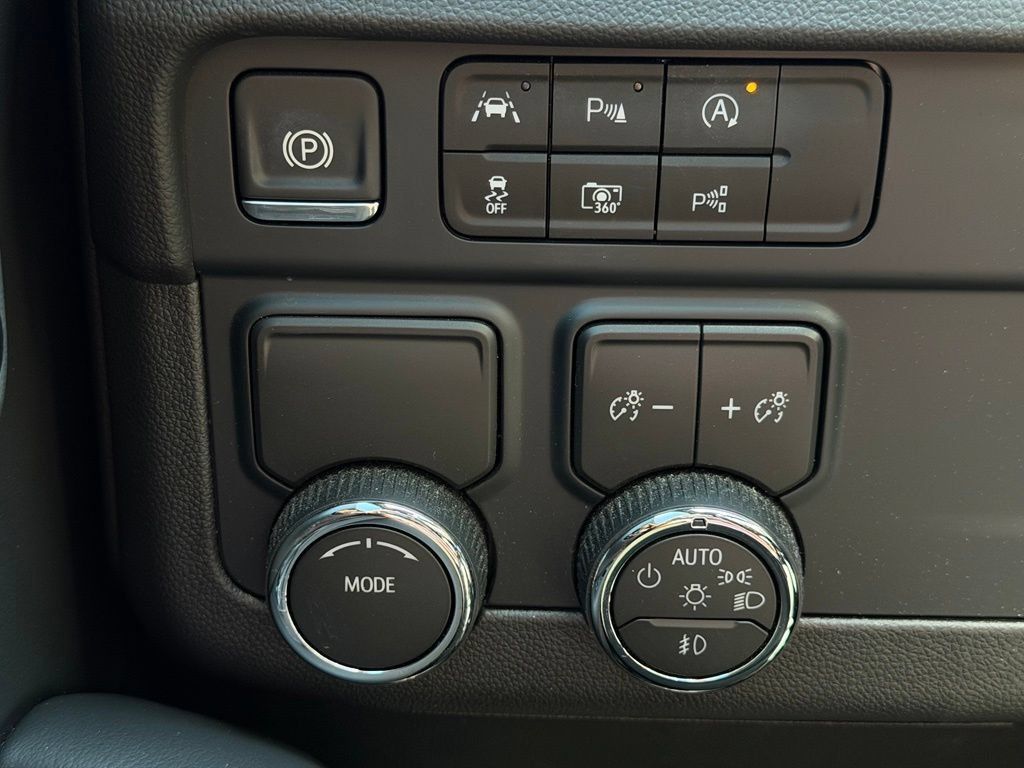 Used 2025 Chevrolet Tahoe RST w/ Comfort Package RWD image 27