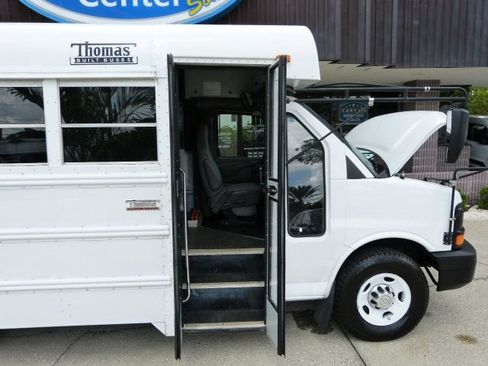 Used 2007 Chevrolet Express 3500 w/ School Bus Package RWD image 17
