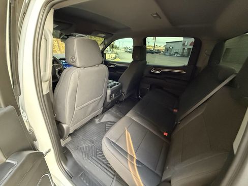 Used 2024 Chevrolet Silverado 1500 RST image 17