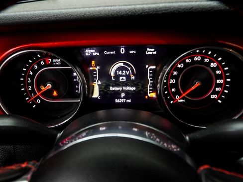 Used 2020 Jeep Gladiator Rubicon w/ Trailer Tow Package image 31