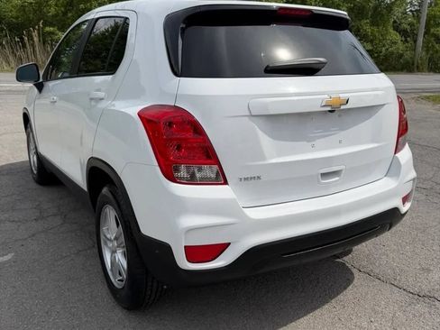 Used 2021 Chevrolet Trax LS w/ Tint and Cruise Package FWD image 6