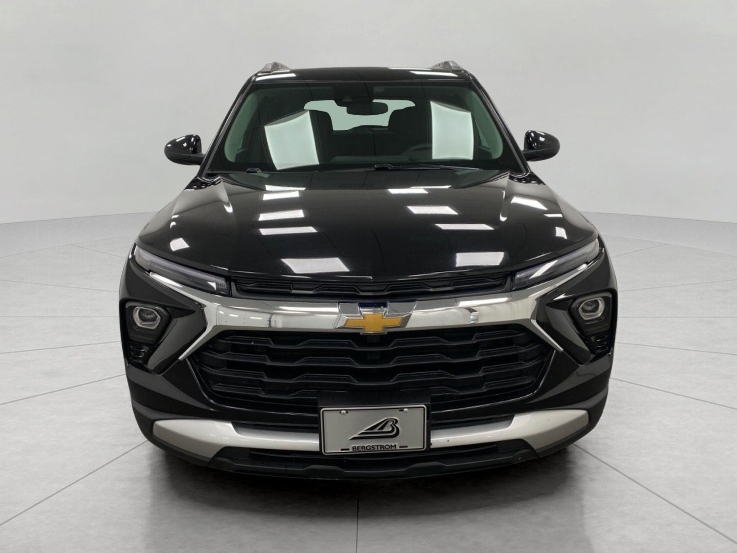 Used 2025 Chevrolet TrailBlazer LT AWD/4WD image 9