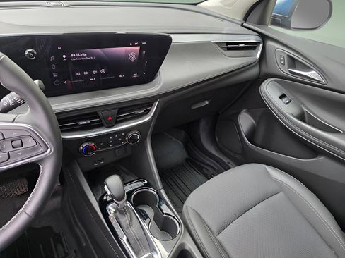 Used 2025 Buick Encore GX Preferred w/ Advanced Technology Package image 29