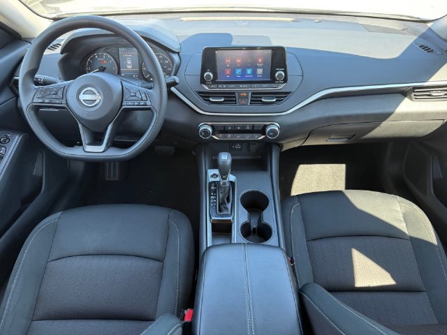 Used 2024 Nissan Altima 2.5 S FWD image 21