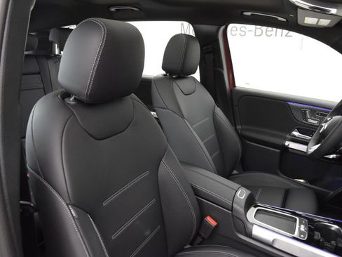 New 2026 Mercedes-Benz GLB 35 AMG 4MATIC image 17